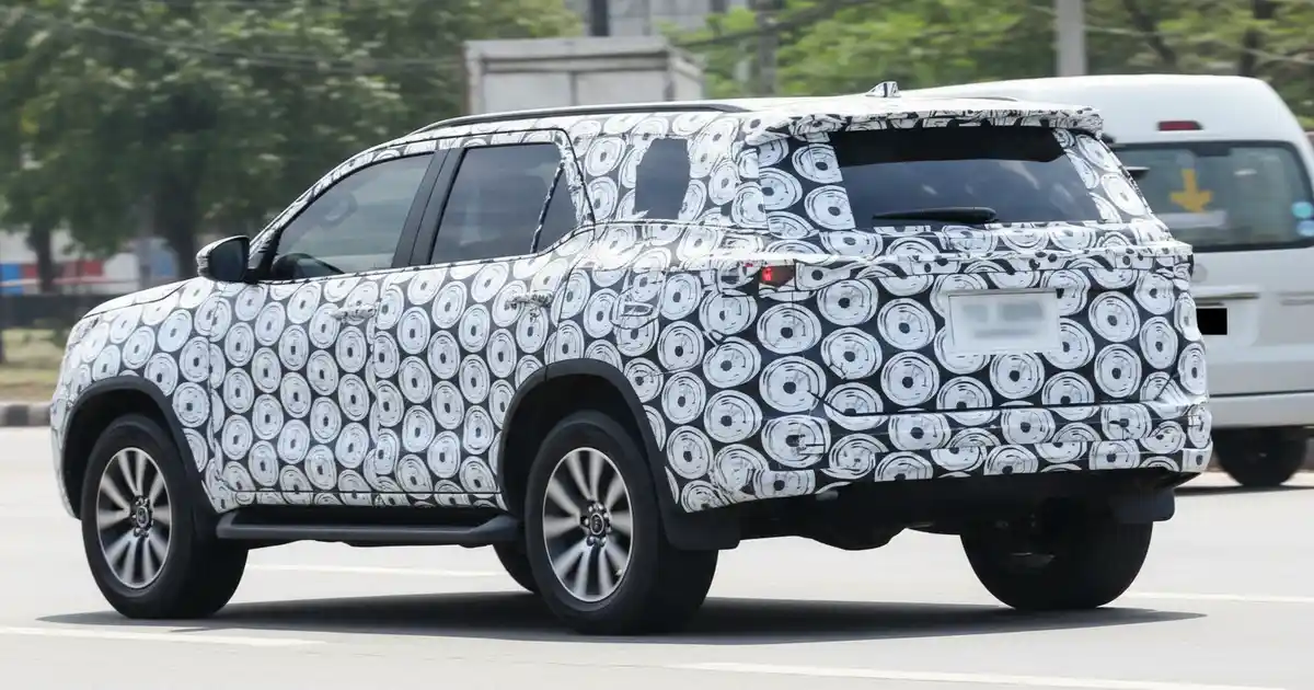 2026 Toyota Fortuner test mule spotted in Thailand